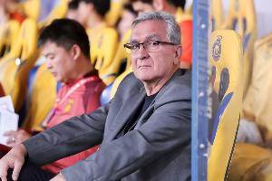 记者：换阵型对中澳战没太大意义，国足两个失球防守人员是够的